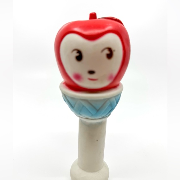 Vintage 1940s-1950s Stahlwood Rubber Smiling Red Apple Squeaker Toy - Picture 9 of 9